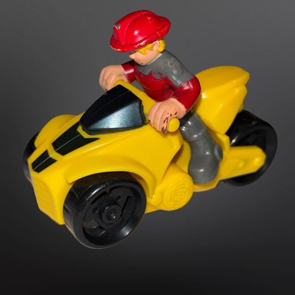 Playskool Heroes Transformer Rescue Bots GRIFFIN ROCK Figure Trike Firehouse A16 - Picture 9 of 11